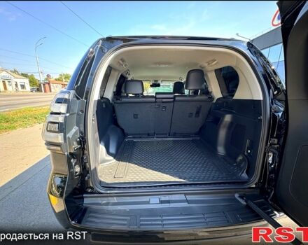 Тойота Ленд Крузер Прадо 2021 в Киеве на Automoto.ua Черный Тойота Ленд Крузер Прадо, объемом двигателя 4 л и пробегом 40 тыс. км за 48500 $, фото 6 на Automoto.ua