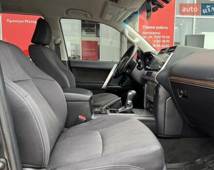 Черный Тойота Ленд Крузер Прадо, объемом двигателя 3.96 л и пробегом 42 тыс. км за 43977 $, фото 10 на Automoto.ua