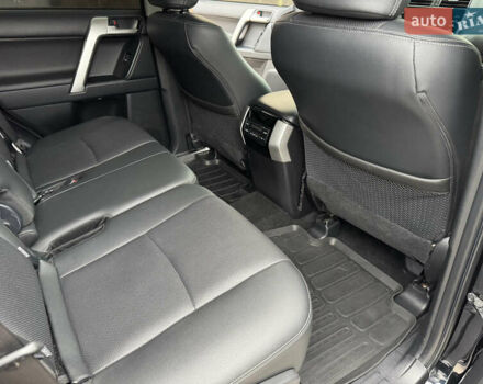 Черный Тойота Ленд Крузер Прадо, объемом двигателя 3.96 л и пробегом 62 тыс. км за 46000 $, фото 25 на Automoto.ua