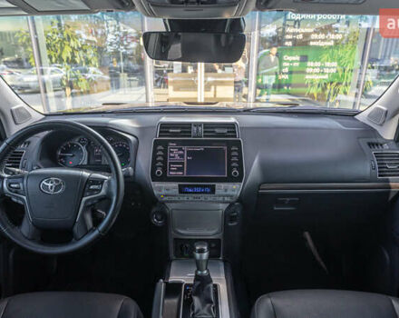 Черный Тойота Ленд Крузер Прадо, объемом двигателя 3.96 л и пробегом 153 тыс. км за 45086 $, фото 7 на Automoto.ua