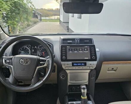 Чорний Тойота Ленд Крузер Прадо, об'ємом двигуна 2.76 л та пробігом 153 тис. км за 48000 $, фото 8 на Automoto.ua