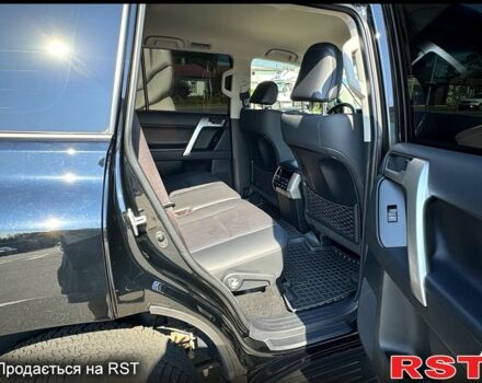 Тойота Ленд Крузер Прадо 2021 в Киеве на Automoto.ua Черный Тойота Ленд Крузер Прадо, объемом двигателя 4 л и пробегом 40 тыс. км за 48500 $, фото 4 на Automoto.ua