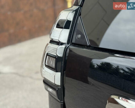 Черный Тойота Ленд Крузер Прадо, объемом двигателя 3.96 л и пробегом 62 тыс. км за 46000 $, фото 10 на Automoto.ua