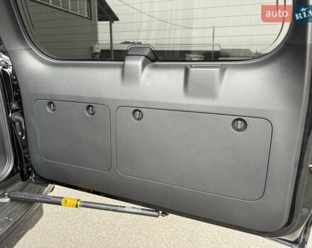 Черный Тойота Ленд Крузер Прадо, объемом двигателя 3.96 л и пробегом 69 тыс. км за 49700 $, фото 32 на Automoto.ua