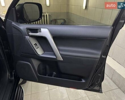 Чорний Тойота Ленд Крузер Прадо, об'ємом двигуна 2.8 л та пробігом 3 тис. км за 60999 $, фото 22 на Automoto.ua