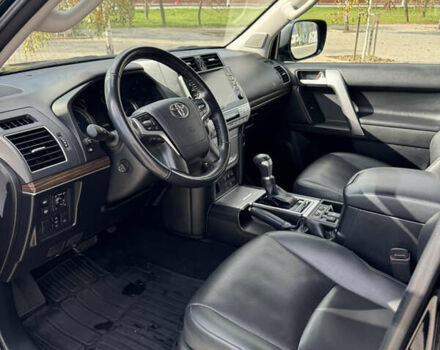 Чорний Тойота Ленд Крузер Прадо, об'ємом двигуна 2.76 л та пробігом 146 тис. км за 49300 $, фото 23 на Automoto.ua