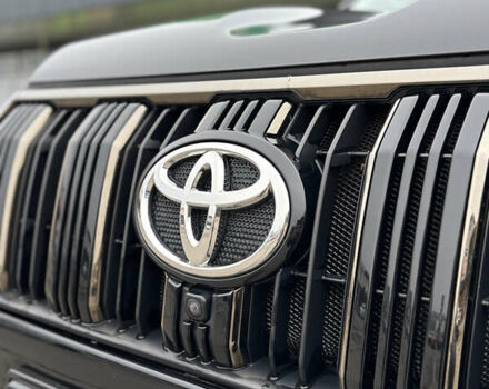 Черный Тойота Ленд Крузер Прадо, объемом двигателя 2.8 л и пробегом 33 тыс. км за 58000 $, фото 4 на Automoto.ua