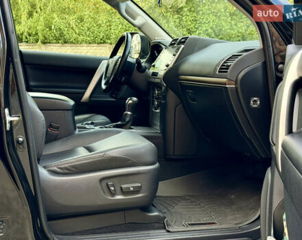 Чорний Тойота Ленд Крузер Прадо, об'ємом двигуна 2.76 л та пробігом 66 тис. км за 57000 $, фото 26 на Automoto.ua