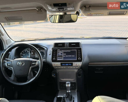 Черный Тойота Ленд Крузер Прадо, объемом двигателя 2.7 л и пробегом 67 тыс. км за 52500 $, фото 20 на Automoto.ua