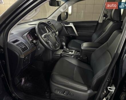 Чорний Тойота Ленд Крузер Прадо, об'ємом двигуна 2.8 л та пробігом 3 тис. км за 60999 $, фото 17 на Automoto.ua