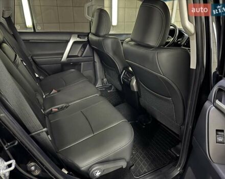 Чорний Тойота Ленд Крузер Прадо, об'ємом двигуна 2.8 л та пробігом 3 тис. км за 60999 $, фото 23 на Automoto.ua