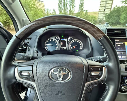 Чорний Тойота Ленд Крузер Прадо, об'ємом двигуна 3.96 л та пробігом 95 тис. км за 54000 $, фото 17 на Automoto.ua