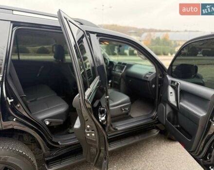 Чорний Тойота Ленд Крузер Прадо, об'ємом двигуна 2.76 л та пробігом 65 тис. км за 49000 $, фото 9 на Automoto.ua