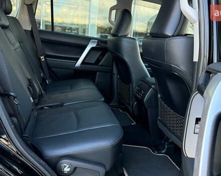 Черный Тойота Ленд Крузер Прадо, объемом двигателя 2.76 л и пробегом 41 тыс. км за 52000 $, фото 6 на Automoto.ua