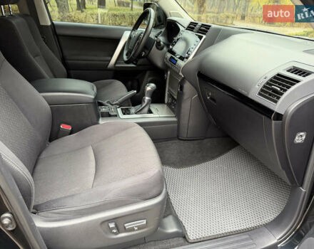 Черный Тойота Ленд Крузер Прадо, объемом двигателя 2.76 л и пробегом 59 тыс. км за 49500 $, фото 12 на Automoto.ua