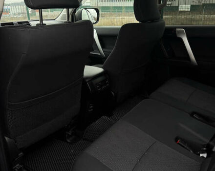 Черный Тойота Ленд Крузер Прадо, объемом двигателя 2.76 л и пробегом 21 тыс. км за 51300 $, фото 26 на Automoto.ua