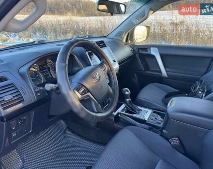 Чорний Тойота Ленд Крузер Прадо, об'ємом двигуна 2.76 л та пробігом 65 тис. км за 48000 $, фото 5 на Automoto.ua