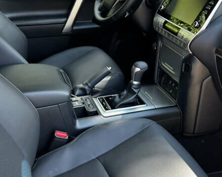 Черный Тойота Ленд Крузер Прадо, объемом двигателя 2.76 л и пробегом 39 тыс. км за 59900 $, фото 4 на Automoto.ua