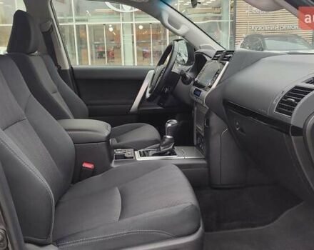 Черный Тойота Ленд Крузер Прадо, объемом двигателя 2.76 л и пробегом 84 тыс. км за 45906 $, фото 5 на Automoto.ua