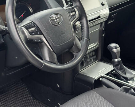 Черный Тойота Ленд Крузер Прадо, объемом двигателя 2.76 л и пробегом 21 тыс. км за 51300 $, фото 27 на Automoto.ua