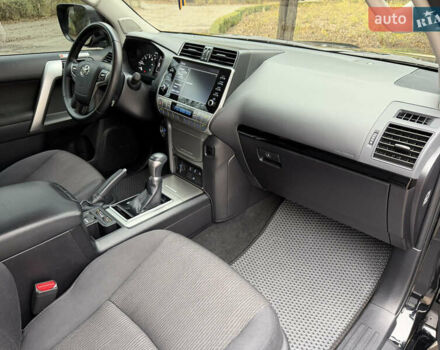 Черный Тойота Ленд Крузер Прадо, объемом двигателя 2.76 л и пробегом 59 тыс. км за 49500 $, фото 13 на Automoto.ua