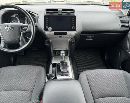 Черный Тойота Ленд Крузер Прадо, объемом двигателя 2.76 л и пробегом 21 тыс. км за 51300 $, фото 28 на Automoto.ua