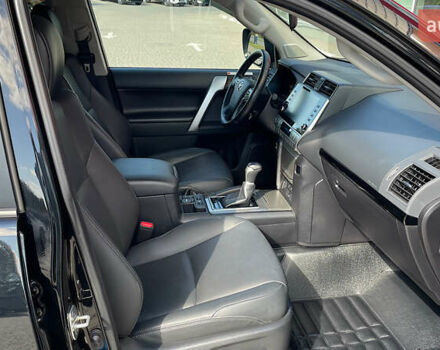 Чорний Тойота Ленд Крузер Прадо, об'ємом двигуна 2.76 л та пробігом 59 тис. км за 49000 $, фото 5 на Automoto.ua