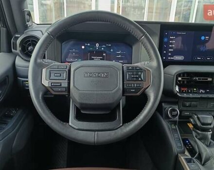 Черный Тойота Ленд Крузер Прадо, объемом двигателя 2.39 л и пробегом 34 тыс. км за 64729 $, фото 8 на Automoto.ua