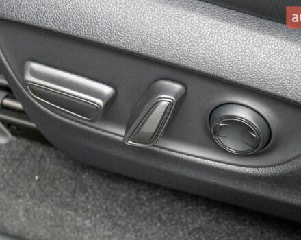 Черный Тойота Ленд Крузер Прадо, объемом двигателя 2.39 л и пробегом 14 тыс. км за 68981 $, фото 22 на Automoto.ua