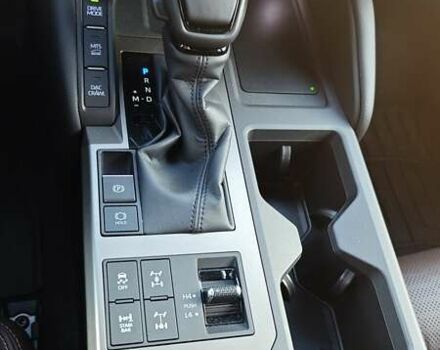 Черный Тойота Ленд Крузер Прадо, объемом двигателя 2.39 л и пробегом 26 тыс. км за 71000 $, фото 30 на Automoto.ua