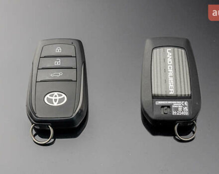 Черный Тойота Ленд Крузер Прадо, объемом двигателя 2.39 л и пробегом 14 тыс. км за 68981 $, фото 40 на Automoto.ua