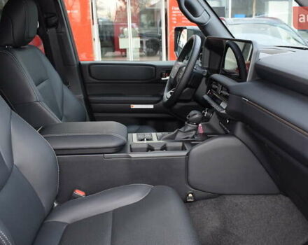 Черный Тойота Ленд Крузер Прадо, объемом двигателя 2.8 л и пробегом 1 тыс. км за 64200 $, фото 5 на Automoto.ua