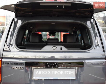Черный Тойота Ленд Крузер Прадо, объемом двигателя 2.8 л и пробегом 1 тыс. км за 64200 $, фото 31 на Automoto.ua
