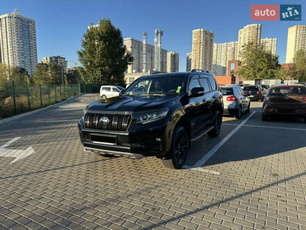 Тойота Ленд Крузер Прадо 2021 у Києві на Automoto.ua Чорний Тойота Ленд Крузер Прадо, об'ємом двигуна 3.96 л та пробігом 31 тис. км за 51500 $, фото 1 на Automoto.ua