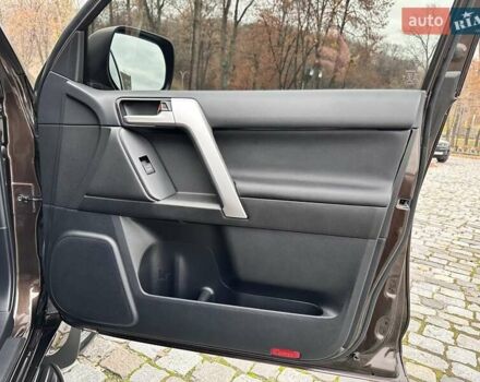 Коричневый Тойота Ленд Крузер Прадо, объемом двигателя 3.96 л и пробегом 37 тыс. км за 46999 $, фото 134 на Automoto.ua