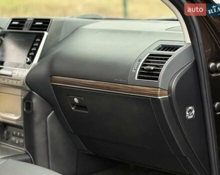 Коричневий Тойота Ленд Крузер Прадо, об'ємом двигуна 3.96 л та пробігом 65 тис. км за 46950 $, фото 70 на Automoto.ua