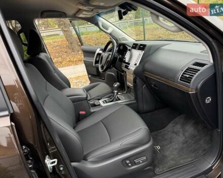 Коричневий Тойота Ленд Крузер Прадо, об'ємом двигуна 3.96 л та пробігом 65 тис. км за 46950 $, фото 42 на Automoto.ua