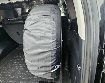 Красный Тойота Ленд Крузер Прадо, объемом двигателя 3.96 л и пробегом 148 тыс. км за 46000 $, фото 56 на Automoto.ua