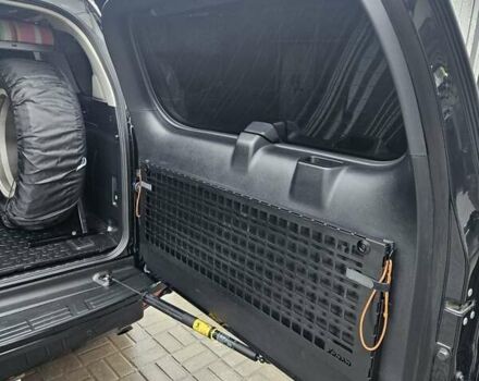 Красный Тойота Ленд Крузер Прадо, объемом двигателя 3.96 л и пробегом 148 тыс. км за 46000 $, фото 60 на Automoto.ua