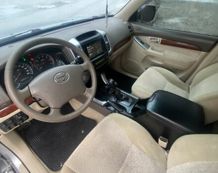 Тойота Ленд Крузер Прадо, объемом двигателя 2.7 л и пробегом 282 тыс. км за 9300 $, фото 7 на Automoto.ua