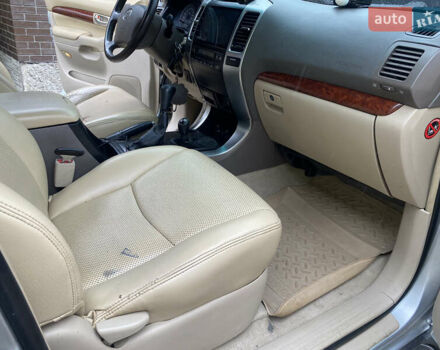 Тойота Ленд Крузер Прадо, объемом двигателя 2.69 л и пробегом 250 тыс. км за 10000 $, фото 7 на Automoto.ua