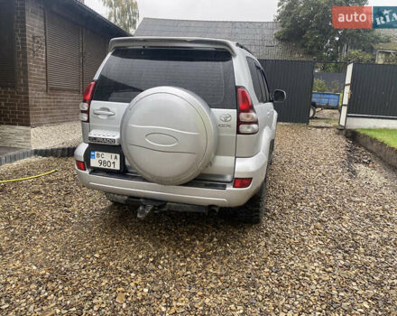 Тойота Ленд Крузер Прадо, объемом двигателя 2.69 л и пробегом 250 тыс. км за 10000 $, фото 5 на Automoto.ua