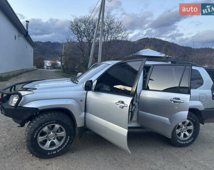 Тойота Ленд Крузер Прадо, объемом двигателя 3.96 л и пробегом 300 тыс. км за 17000 $, фото 9 на Automoto.ua