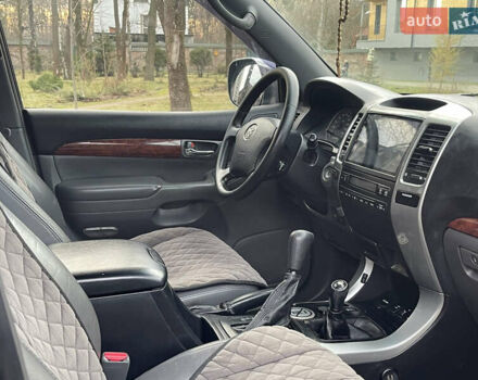 Тойота Ленд Крузер Прадо, объемом двигателя 4 л и пробегом 305 тыс. км за 16500 $, фото 14 на Automoto.ua