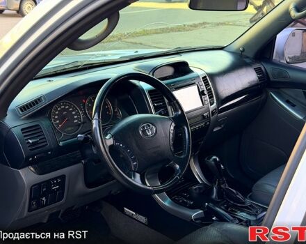 Тойота Ленд Крузер Прадо, объемом двигателя 4 л и пробегом 299 тыс. км за 12999 $, фото 8 на Automoto.ua