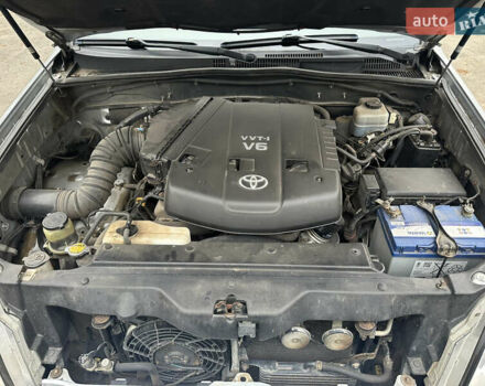 Тойота Ленд Крузер Прадо, об'ємом двигуна 4 л та пробігом 276 тис. км за 17800 $, фото 9 на Automoto.ua