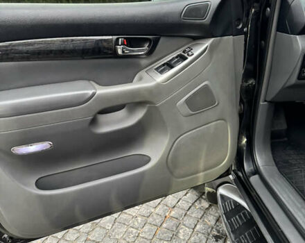 Тойота Ленд Крузер Прадо, объемом двигателя 4 л и пробегом 249 тыс. км за 14000 $, фото 24 на Automoto.ua