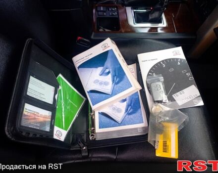 Тойота Ленд Крузер Прадо, объемом двигателя 4 л и пробегом 130 тыс. км за 25500 $, фото 7 на Automoto.ua