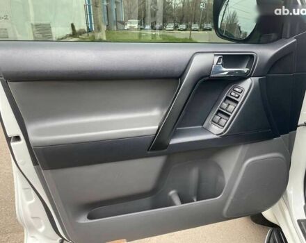 Тойота Ленд Крузер Прадо, об'ємом двигуна 0 л та пробігом 285 тис. км за 25999 $, фото 13 на Automoto.ua