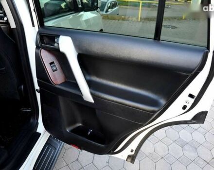 Тойота Ленд Крузер Прадо, объемом двигателя 0 л и пробегом 145 тыс. км за 25500 $, фото 28 на Automoto.ua